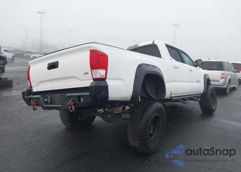 2017 Toyota Tacoma Sr5 z USA, uszkodzony, nr VIN 3TMBZ5DNXHM011713